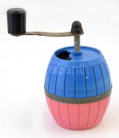 Színes műanyag borsdaráló, m: 16 cm