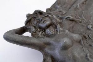 Ón asztali tál női akttal, 30×25 cm