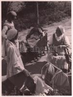 cca 1939 Osoha László 2 db vintage fotóművészeti alkotása, az egyik pecséttel jelzett, 20x15 cm és 2...