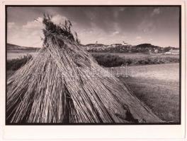 cca 1970 Balatoni fényképek (Tihany, Balatonboglár, Szántód, Balatonfüred, Balatonszemes), 10 db vintage fotó18x24 cm és 17x18 cm közötti méretekben