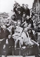 Laurence Rees: Zárt ajtók mögött. Sztálin és a Nyugat politikai játszmái. Fordította Babits Péter. P...