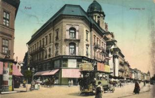 Arad, Andrássy tér, Központi Divatáruház, autóbusz magyar zászlókkal / square, shop, autobus with Hungarian flags  (fl)