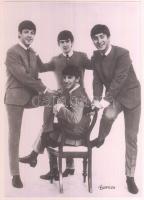 cca 1965 Beatles, Fekete György (1904-1990) budapesti fényképész hagyatékában fellelt 2 db repró negatív mai nagyítása, 25x18 cm