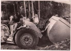 cca 1978 Kincsesbánya, mélyművelésű bauxitbánya, vintage fotó, 17x23 cm