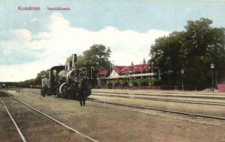 Komárom, Komárno; vasútállomás, gőzmozdony, vasutasok, Spitzer Sándor kiadása / railway station, locomotive, railwaymen (EK)
