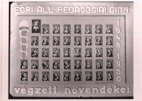 1950 Eger, a Dobó István Gimnázium tanárai és végzős növendékei, kistabló 38 nevesített portréval, a Fotó-GRÁF műteremben készült vintage üveglemez negatív mai nagyítása, 18x25 cm