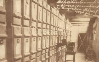 Öreglak - 2 db RÉGI fotóképeslap Méhes László méhészetéről, egy külső- és egy belsőnézetes lap / 2 pre-1945 Hungarian postcards, apiary, exterior and interior view, photo