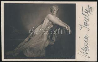 Maria Jeritza (1887-1982) operaénekesnő aláírása őt magát ábrázoló fotólapon, 13x8 cm./ autograph signature