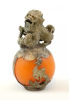 Gömb alakú féldrágakő, oroszlános fém foglalatban, m: 6 cm