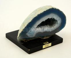 Brazil metszett, csiszolt achát, talapzatra ragasztva, 10x6 cm