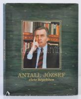 Antall József élete képekben. Összeáll.: Antall Péter - Szebellédy Géza. Gyula, 1994, Tevan Kiadó. Vászonkötésben, papír védőborítóval, jó állapotban.