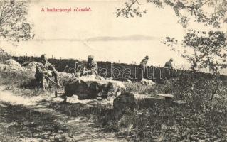 Badacsony, Rózsakő, túrázók uzsonna közben, Mérei Ignác kiadása (EK)
