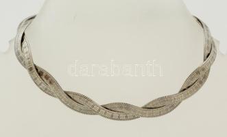 Ezüst(Ag) fonott lapos karlánc, jelzett, h: 18 cm, nettó: 5,5 g