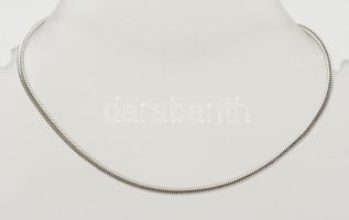 Ezüst(Ag) kígyó karkötő, jelzett, h: 19 cm, nettó: 3,6 g