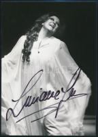 Luciana Serra (1946-) opera-énekesnő aláírása egy őt ábrázoló fotón, 17x12 cm. / autograph signature
