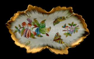 Herendi Viktória mintás leveles tálka, kézzel festett, jelzett, kopásnyomokkal, 15,5×8×4 cm