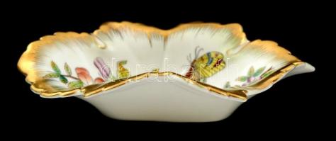 Herendi Viktória mintás leveles tálka, kézzel festett, jelzett, kopásnyomokkal, 15,5×8×4 cm