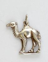 Ezüst(Ag) teve függő, jelzett, 2,2x1,9 cm, nettó: 3,1 g