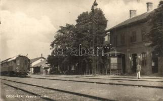 Orosháza, vasútállomás, vonat