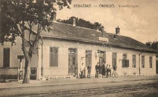 Őrmező, Strázske; vasútállomás / railway station