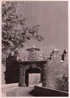 Magyarországi várak, várromok: Sárospatak, Sümeg, Kisnána, stb., 5 db fotó, 17x16 és 15x22 cm közötti méretekben