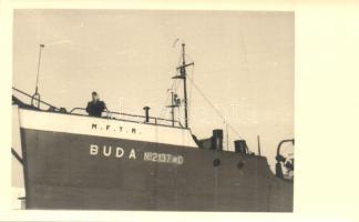 A M.F.T.R. (Magyar Királyi Folyam- és Tengerhajózási R. t.) 'BUDA' (2137-es számú) ETELE típusú áruszállító motorhajója / Hungarian cargo ship 'BUDA', photo