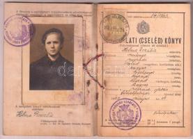 1943 Szolgálati (cseléd)könyv, fényképpel, okmánybélyeggel