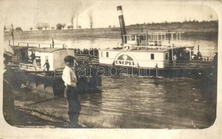 1925 Tiszavárkony, Csepel gőzös a hajóállomáson, photo (kopott sarkak / worn corners)