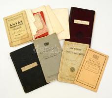 1935-1958 Vegyes papírrégiség tétel, kb. 15 db, főleg okmányok; értesítő könyvek, bizonyítványok, szakszervezeti könyv, brigád igazolvány...stb., változó állapotban.