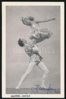 Havas Ferenc (1935-2007) táncművész aláírásai őt ábrázoló fotólapokon, összesen 3 db