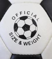 Futball labda, kézzel varrott bőr, 5-ös méret. Hibátlan állapotban