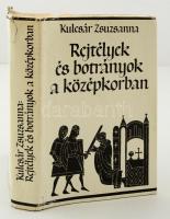 Kulcsár Zsuzsanna: Rejtélyek és botrányok a középkorban, Bp., 1984, Gondolat. Kiadói egészvászon kötésben, kissé szakad papír védőborítóban.