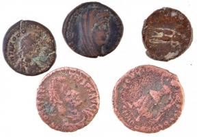 5db-os vegyes római kisbronz tétel, közte hamis darabbal is, benne I. Constantinus, I. Theodosius T:...