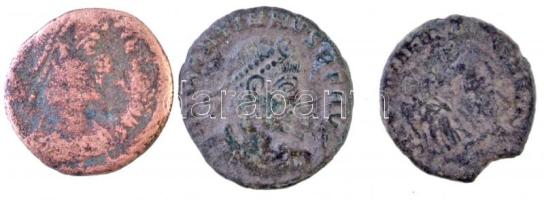 3db-os vegyes római kisbronz tétel, közte egy hamis darabbal is, benne Gratianus T:2-,3 3pcs of various Roman small bronze coins, with a fake piece, including Gratian C:VF,F