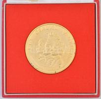 Csorba Katalin (1948-) DN "Kelet Pesti Vendéglátó Vállalat / Egy család vagyunk" aranyozot...