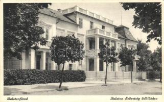 20 db RÉGI magyar városképes lap a Balaton környékéről, vegyes minőség / 20 pre-1945 Hungarian town-...