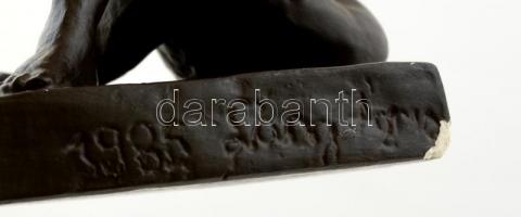 Láng Ágnes (?-): ülő női akt. Festett gipsz, kis lepattanásokkal, jelzett, m:14 cm