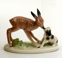 Unterweißbach őzgida kiskutyával, német figurális porcelán, kézzel festett, jelzett, hibátlan, m: 8 cm