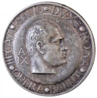 Olaszország ~1930. "Opera Balilla - Mussolini" fém jelvény, hátoldalon "M. LORIOLI & CASTELLI - BRONZETTI 25 MILANO" gyártói jelzéssel (37,5mm) T:2 Italy ~1930. "SE AVANZO SEGVITEMI - OPERA BALILLA" metal badge, on the backside "M. LORIOLI & CASTELLI - BRONZETTI 25 MILANO" makers mark (37,5mm) C:XF