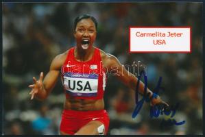 Carmelita Jeter (1979-) olimpiai és világbajnok amerikai atléta, sprinter aláírása egy őt ábrázoló fotón, 10x15 cm./ autograph signature