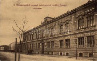 Szeged, Iskolanővérek zárdája, homlokzat (EK)