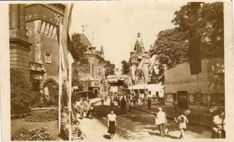 Bp. International Messe Foto AK