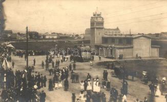 1924 Budapest XIV. Zugló, Bosnyák téri kistemplom búcsúkor a körmenettel, photo (EK)