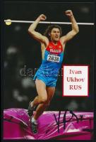 Ivan Ukhov (1986-) olimpiai bajnok magsugró atléta aláírása az őt ábrázoló fotón, 10x15 cm./ autograph signature