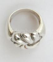 Ezüst(Ag) virágszirmos gyűrű, jelzett, méret: 51, nettó: 9,6 g