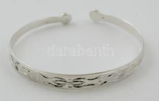 Ezüst(Ag) mintás karperec, jelzett, 6x5,5 cm, nettó: 11,8 g