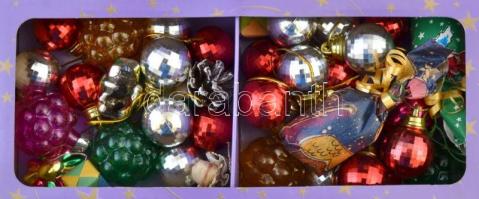 3 cipősdoboznyi karácsonyfadísz, jó állapotban