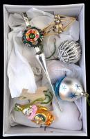 3 cipősdoboznyi karácsonyfadísz, jó állapotban