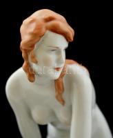 Zsolnay térdelő akt, kézzel festett, jelzett, hibátlan, m:22 cm