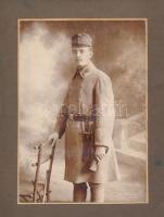 1916 Berger Rezső Budapest fotós. Pecséttel jelzett katona fotó 14x19  cm